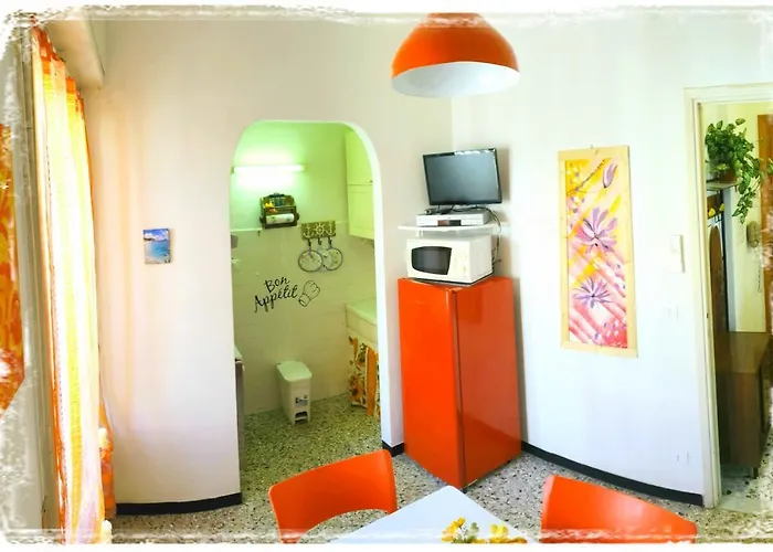 Casa Marina, In Pieno Centro A Pochi Passi Dal Mare E Con Aria Condizionata! * Diano Marina