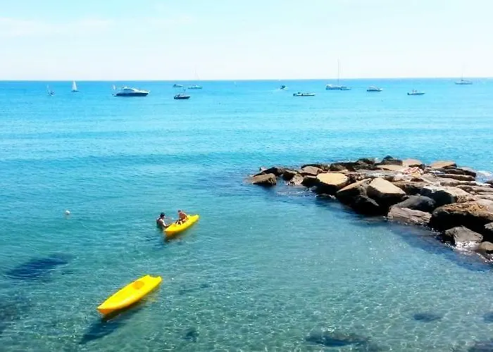 Casa Marina, In Pieno Centro A Pochi Passi Dal Mare E Con Aria Condizionata! Apartment *